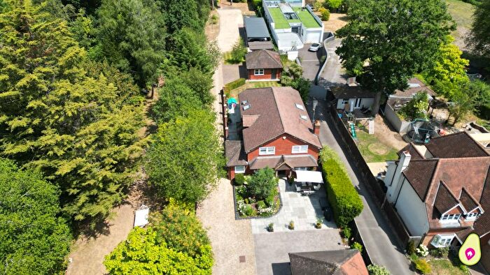 5 Bedroom Detached House For Sale In Kiln Ride, Finchampstead, Wokingham, Berkshire, RG40