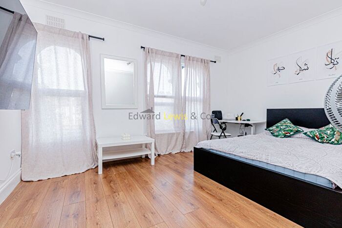 1 Bedroom Flat To Rent In High Road Leyton, Stratford, E15