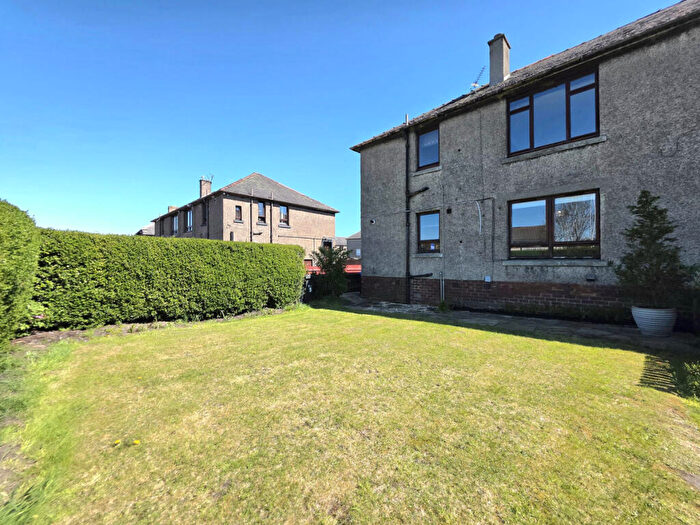 2 Bedroom Flat To Rent In Whiteside, Bathgate, EH48