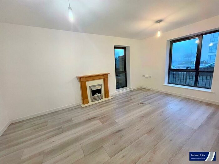 4 Bedroom Semi-Detached House To Rent In Fen Street, Brooklands, MK10