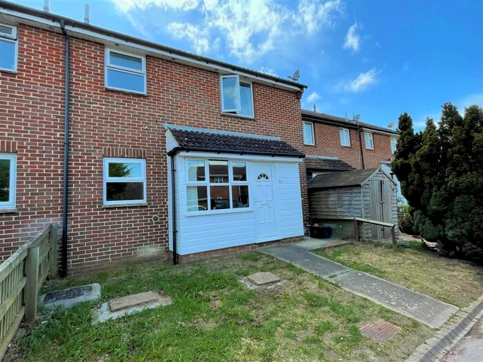 1 Bedroom Terraced House To Rent In Castlehaven Close, Chippenham, Wiltshire, SN15