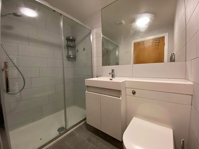 Studio To Rent In Church Hill Road, Barnet, North London, EN4