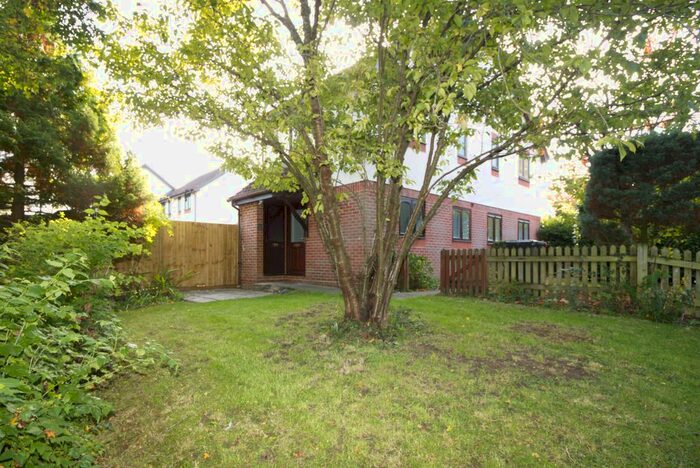 1 Bedroom Semi-Detached House To Rent In Sandringham Road, Petersfield, GU32