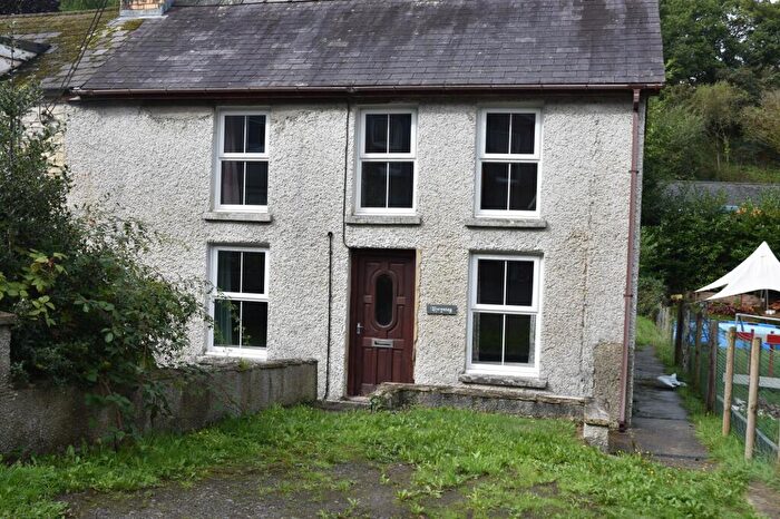 3 Bedroom Semi-Detached House For Sale In Llwynteg, Quarry Ffinant, Newcastle Emlyn, SA38