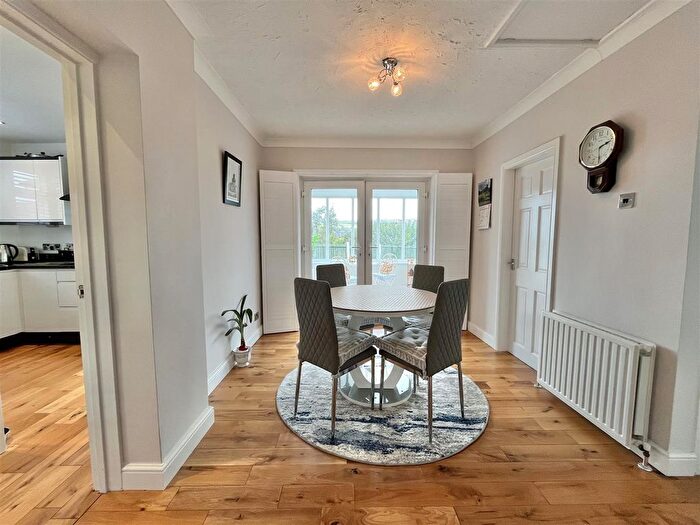 2 Bedroom Bungalow For Sale In Barleycroft, Hadfield, Glossop, SK13