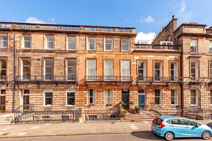 2 Bedroom Apartment For Sale In Manor Place, Edinburgh, EH3