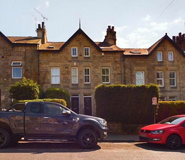 4 Bedroom Town House To Rent In Strawberry Dale Avenue, Harrogate, HG1