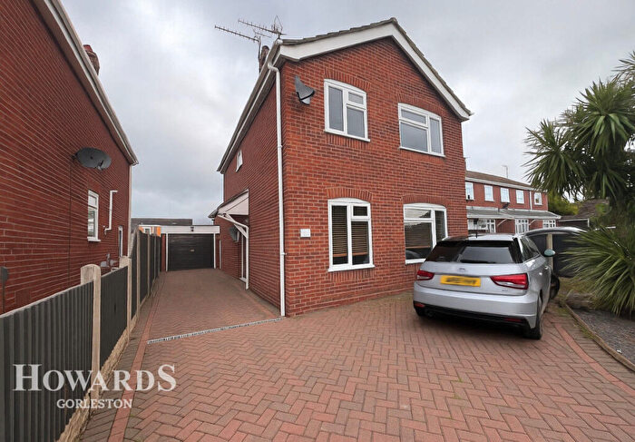 3 Bedroom Detached House For Sale In Fern Gardens, Belton, NR31