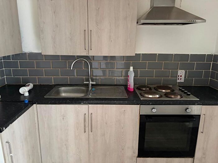 2 Bedroom Flat To Rent In Aaron Manby Court, High Street, Princes End, DY4