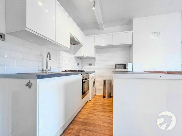 1 Bedroom Maisonette To Rent In London Road, Swanley, Kent, BR8