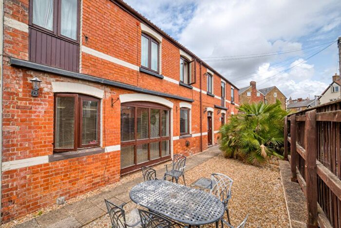 1 Bedroom Apartment For Sale In Horsepond Courtyard, The Triangle, Castle Cary, Somerset, BA7