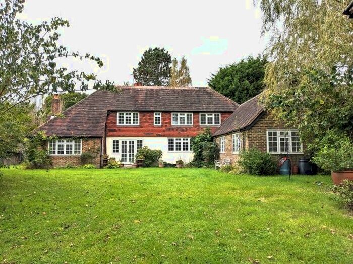 4 Bedroom Property To Rent In Church Road, Mannings Heath, Horsham, RH13