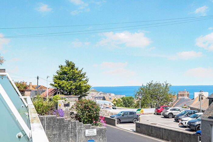 2 Bedroom Flat For Sale In Talland Road, St. Ives, Cornwall, TR26