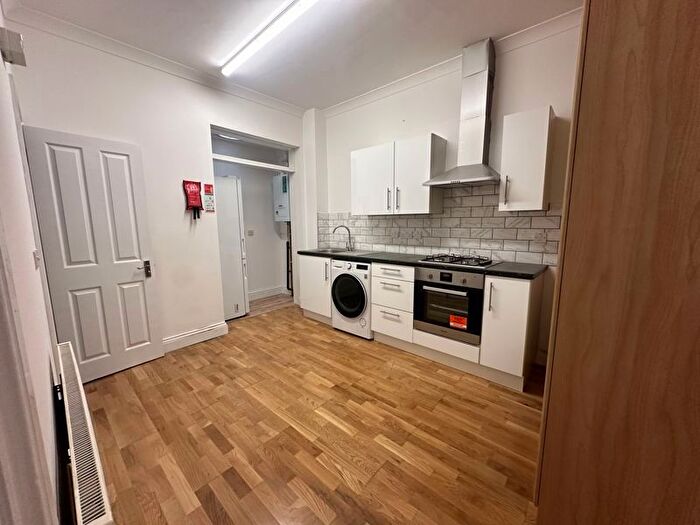 1 Bedroom Flat To Rent In Eccleston Road, Ealing, W13