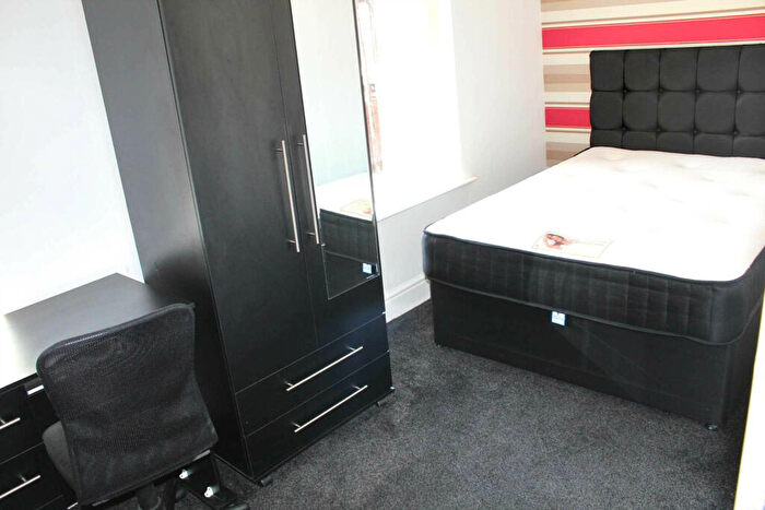 3 Bedroom House To Rent In Romney Street, Salford, M6