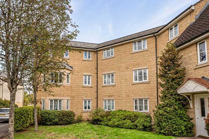 2 Bedroom Apartment For Sale In Parkers Road, Chipping Norton, OX7