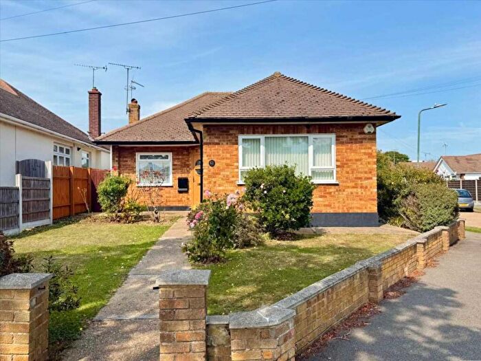 3 Bedroom Detached Bungalow For Sale In Belfairs Estate, Leigh On Sea * Detached *, SS9