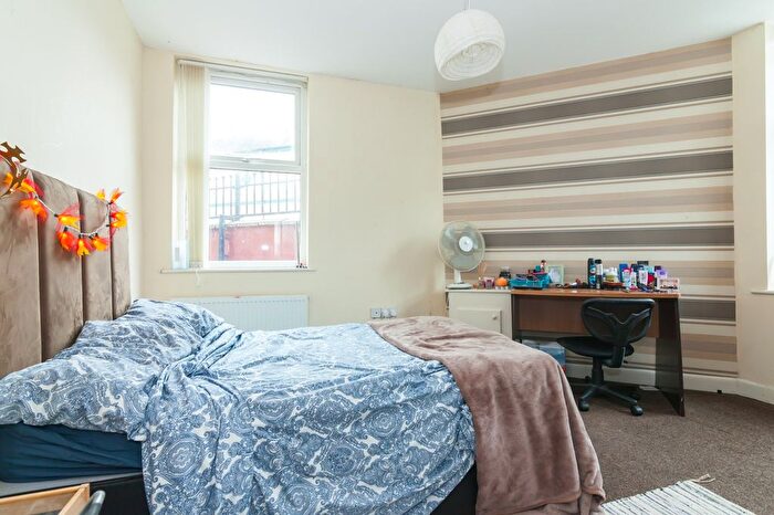 5 Bedroom Semi Detached House To Rent In Mildred Street, Salford, M7