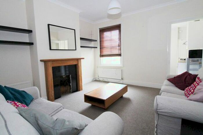 3 Bedroom Terraced House To Rent In Dorothy Street, Reading, Berkshire, RG1