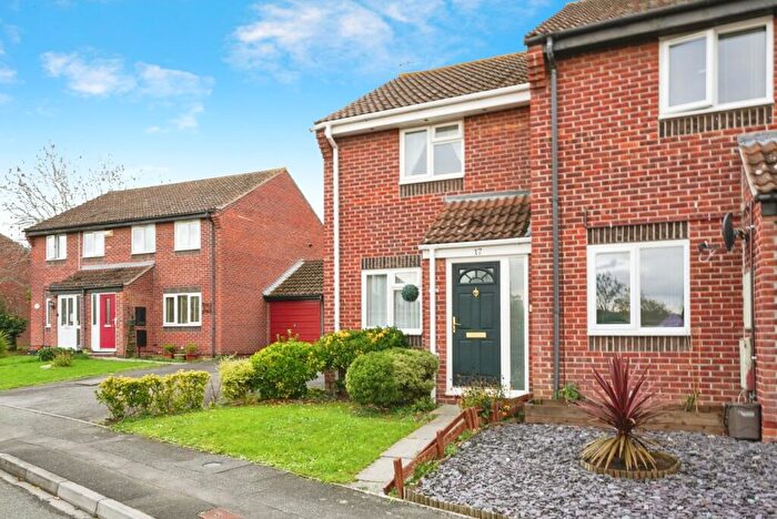 2 Bedroom Semi Detached House For Sale In Drayton Way, Gloucester, Gloucestershire, GL4