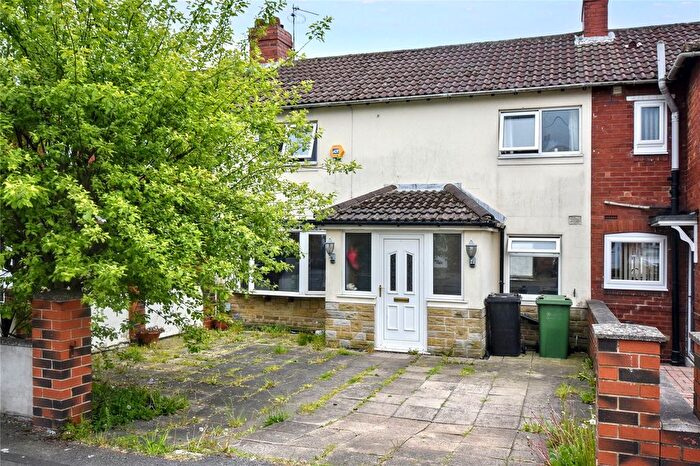 3 Bedroom Terraced House For Sale In Cliff Crescent, Kippax, Leeds, LS25