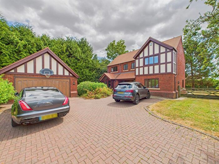 4 Bedroom Detached House For Sale In Clewercroft, Leigh Sinton, Malvern, WR13