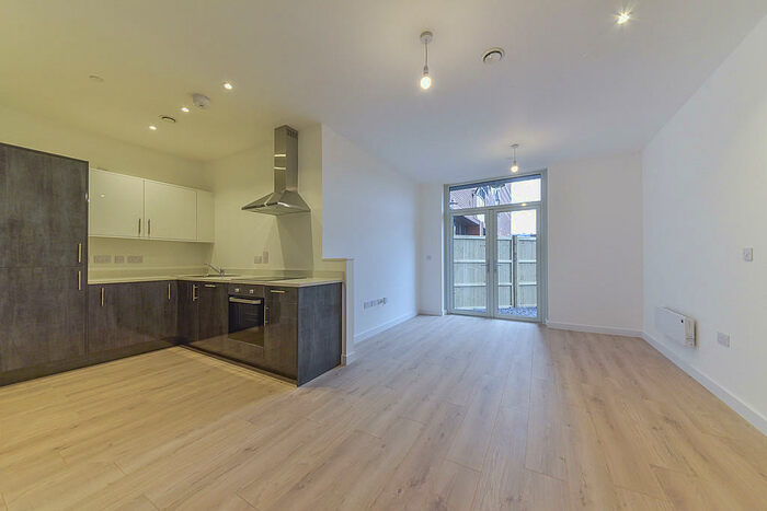 2 Bedroom Apartment To Rent In Bayard Plaza, Peterborough, PE1