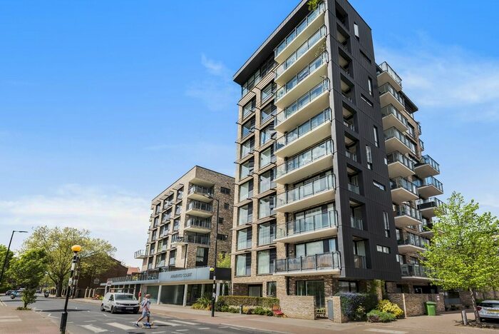 1 Bedroom Flat To Rent In Albany Road, London, SE5