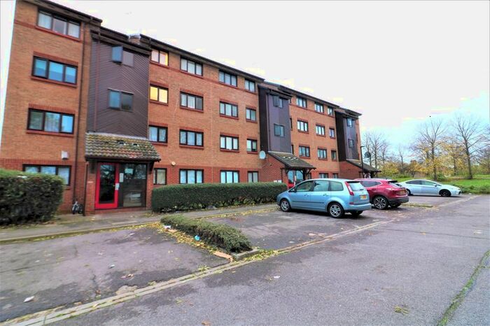 2 Bedroom Flat To Rent In Grilse Close, London, N9