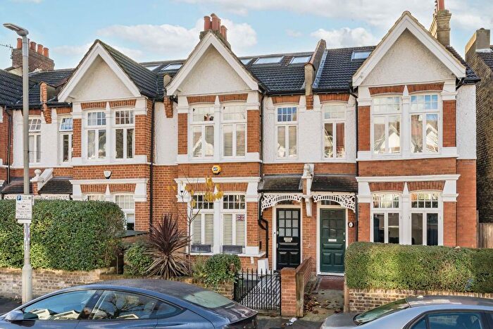5 Bedroom Terraced House For Sale In Gassiot Road, Tooting, SW17