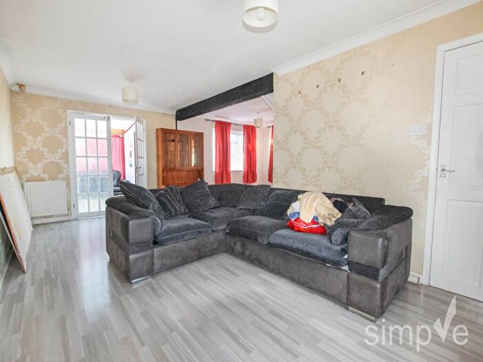 3 Bedroom House To Rent In Northborough Road, Slough, Berkshire, SL2