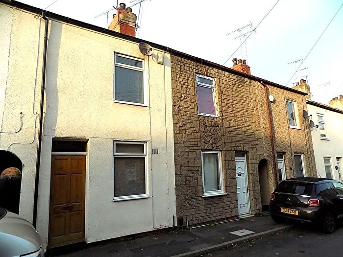 2 Bedroom Terraced House To Rent In Grafton Street, Worksop, S80