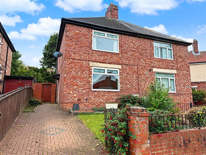 3 Bedroom Semi-Detached House For Sale In Oak Avenue, South Shields, NE34