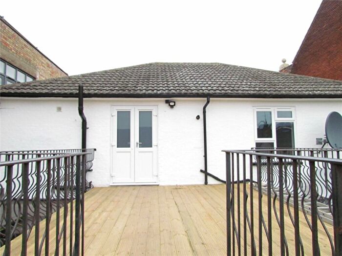 3 Bedroom Maisonette To Rent In High Street, Harwich, Essex, CO12