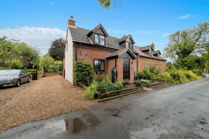 3 Bedroom Semi-Detached House For Sale In Pockthorpe Lane, Thompson, Thetford, Norfolk, IP24