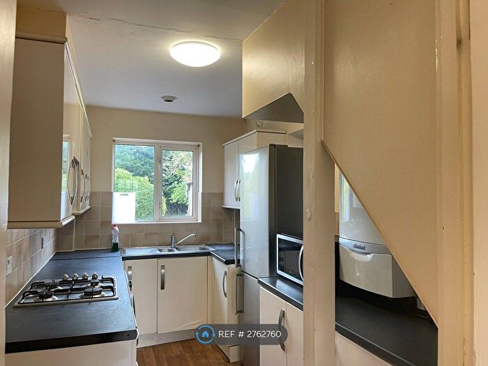 4 Bedroom Semi Detached House To Rent In Ashenden Road, Guildford, GU2