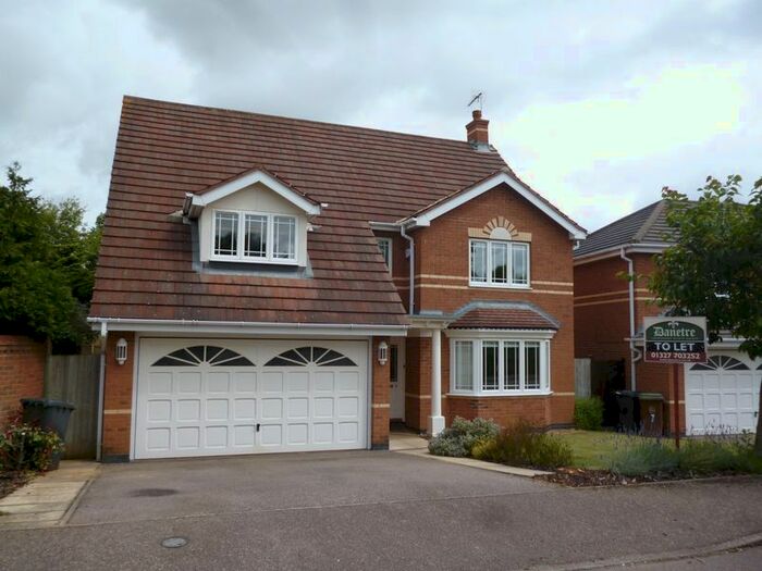 4 Bedroom Detached House To Rent In Stafford Close, Daventry, NN11