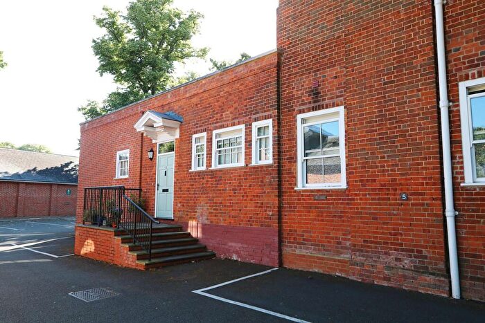 1 Bedroom Apartment To Rent In Northfield End, Henley-on-Thames, RG9