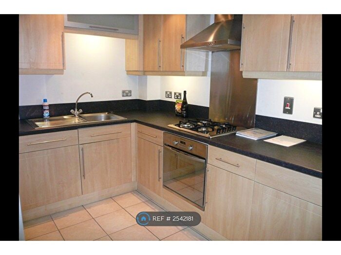 2 Bedroom Flat To Rent In Heatcote Road, Camberley, GU15