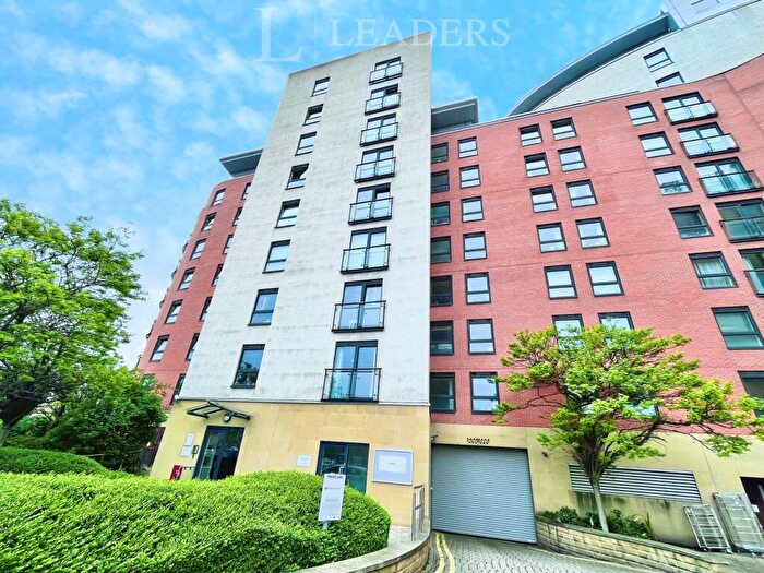 2 Bedroom Flat To Rent In Mackenzie House, Chadwick Street, LS10