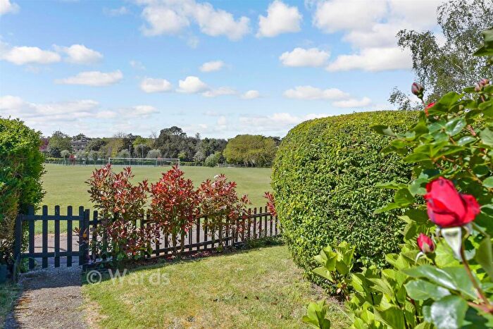 2 Bedroom Semi-Detached Bungalow For Sale In Woodrow Chase, Herne Bay, Kent, CT6