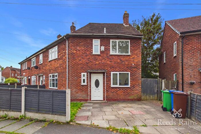 3 Bedroom Semi-Detached House To Rent In Barrowfield Road, Manchester, M22
