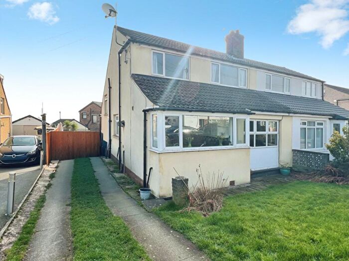 3 Bedroom Semi Detached House For Sale In Park House Walk, Low Moor, Bradford, West Yorkshire, BD12