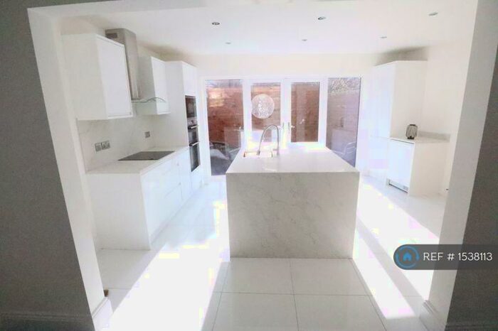 4 Bedroom Detached House To Rent In Alexandra Road, Crosby, Liverpool, L23