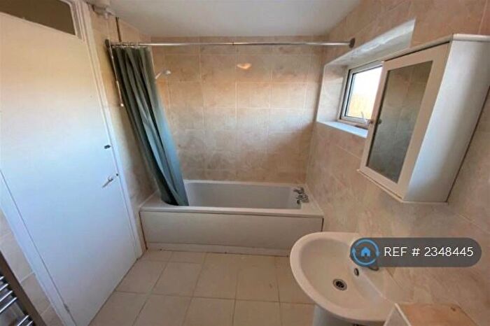 5 Bedroom Terraced House To Rent In Read Avenue, Beeston, Nottingham, NG9