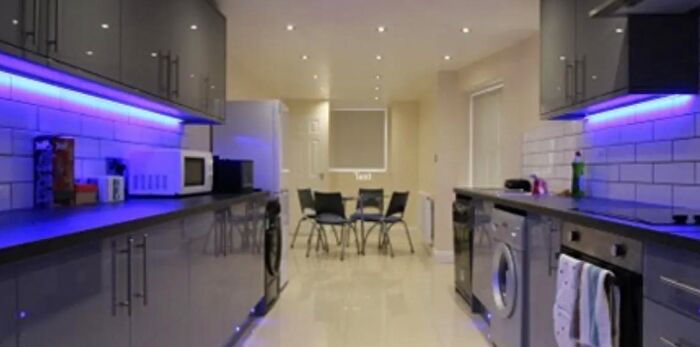 4 Bedroom Apartment To Rent In Cliff Road, Leeds, West Yorkshire, LS6