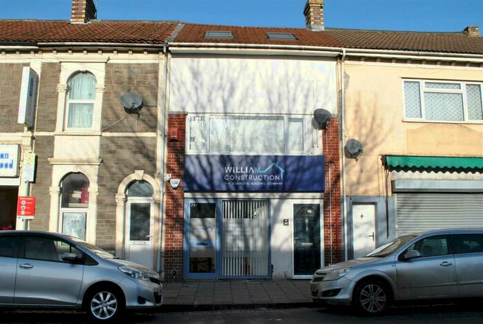 2 Bedroom Apartment To Rent In Two Mile Hill Road, Kingswood, BS15