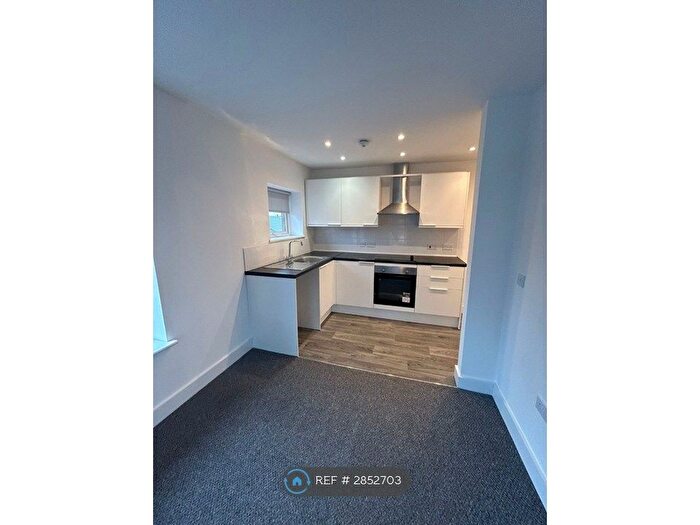 1 Bedroom Flat To Rent In Waterloo, Liverpool, L22