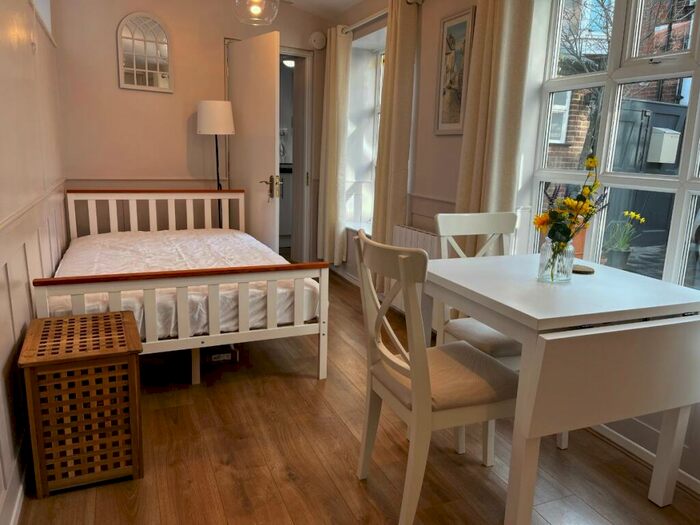 Studio To Rent In Turnagain Lane, Canterbury, CT1