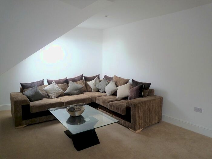 2 Bedroom Flat To Rent In Belle Vue Road, Wakefield, WF1